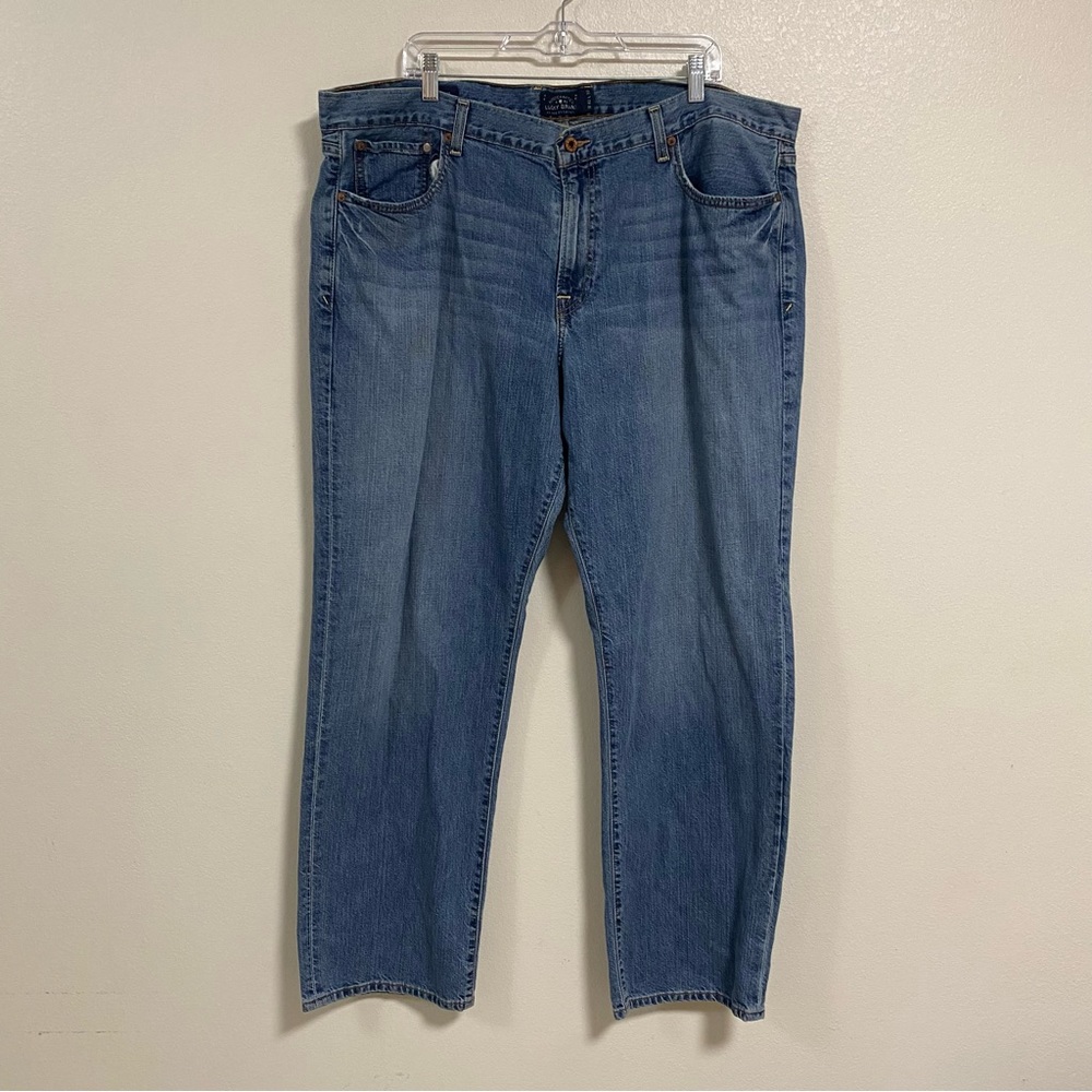 Lucky Brand Jeans Men’s Size 42 medium wash 361 Vintage Straight leg Blue Jeans